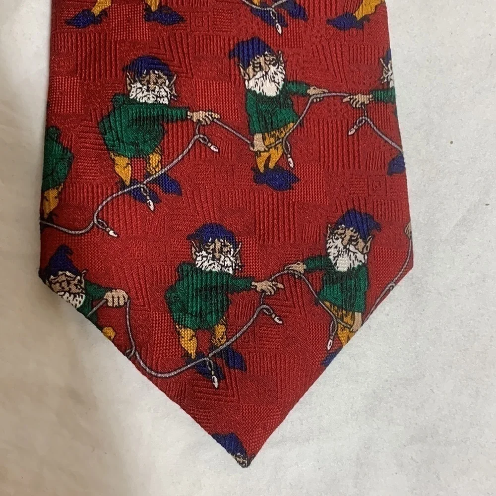 NWT J Z Richards 100% Hand Crafted Silk Ghome Graphic Dress Tie